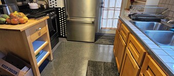 3-bedroom apartment just 11 minutes to San Francisco Bay