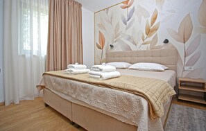 5 soverom, strykejern/-brett, reiseseng for barn og wi-fi (inkludert)