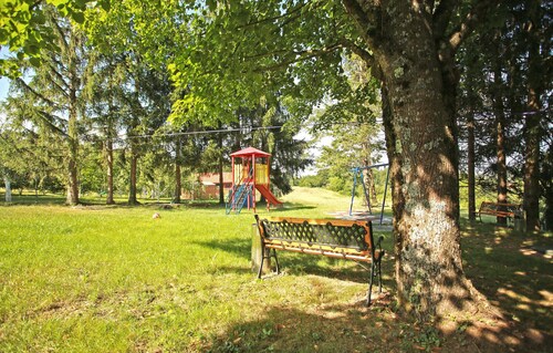 Gorgeous home in Ogulin with sauna