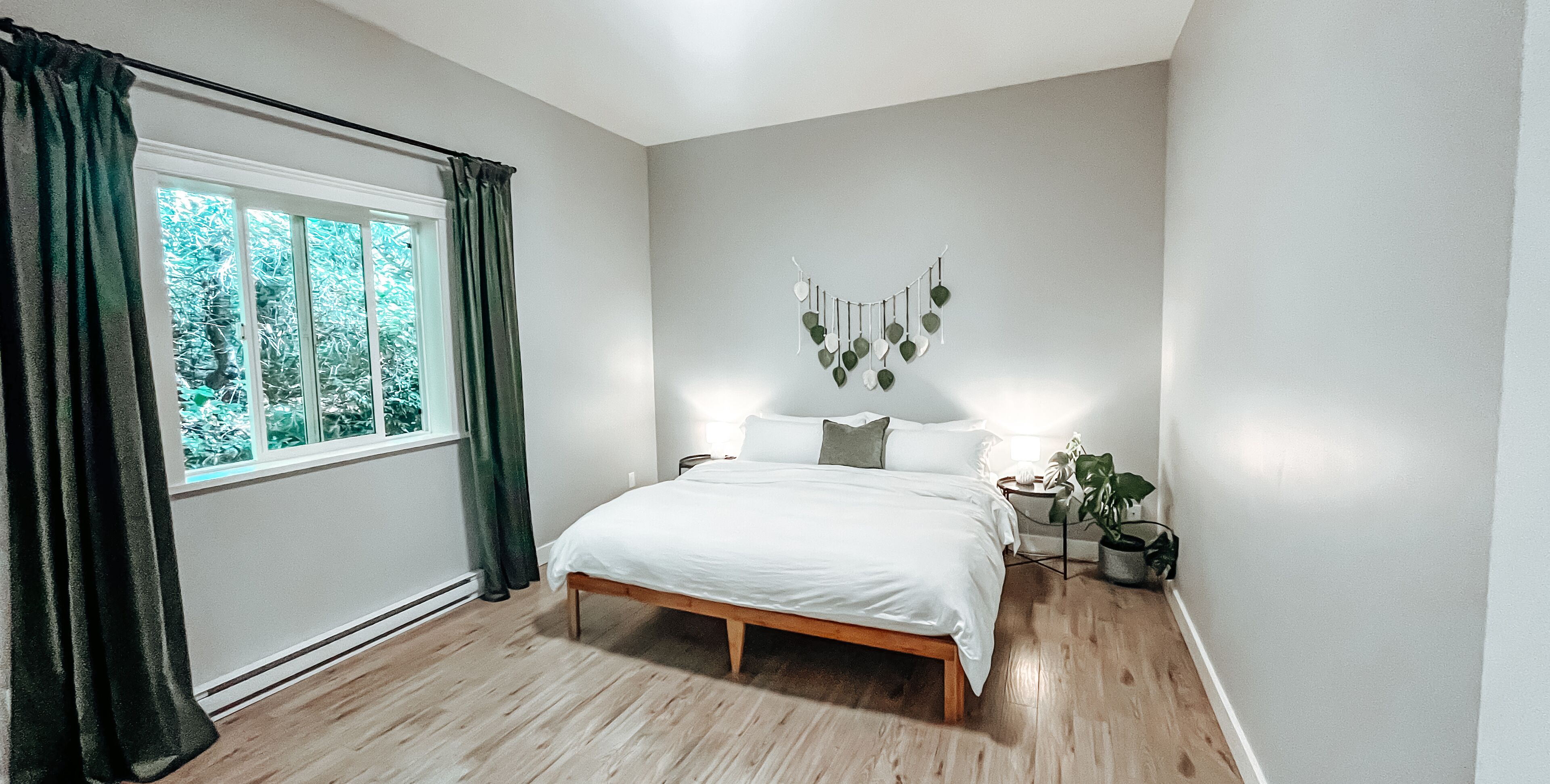 2 bedrooms, iron/ironing board, travel crib, free WiFi