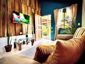 Living area - Cabañas Litos (La Fortuna)