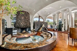 Spa - Celebrity La Jolla Estate:Tennis Bball+Gameroom (San Diego)