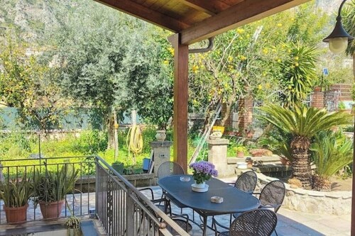 Meta Sorrento Mimosa House