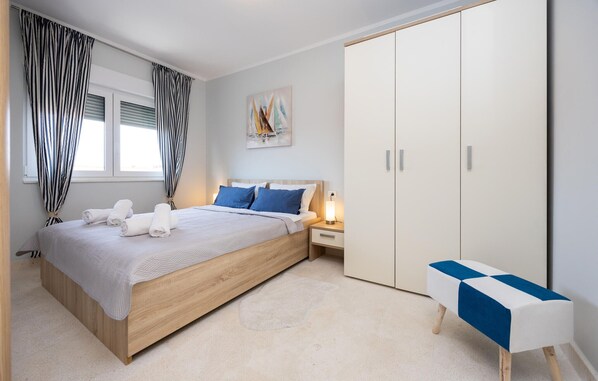 1 bedroom, iron/ironing board, free WiFi, bed sheets