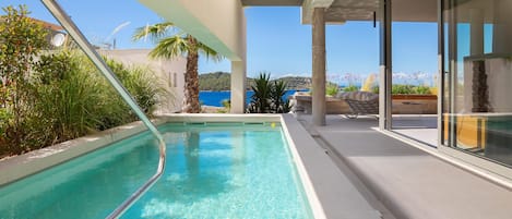 Et oppvarmet basseng