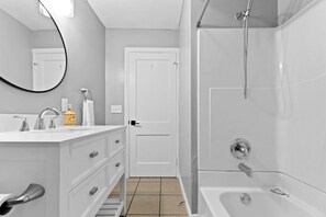 Luokittelematon kuva, 3 kautta 28, painike