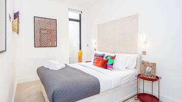 2 dormitorios, tabla de planchar con plancha, wifi y ropa de cama