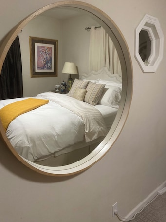 2 bedrooms, iron/ironing board, free WiFi, bed sheets. Cozy 2-bedroom house in charming San Rafael with AC, WiFi