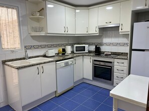 Apartamento, para fumantes | 3 quartos