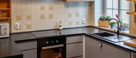 Refrigerador, horno, parrilla de estufa y lavavajillas