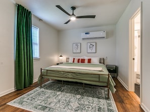 1 dormitorio, caja fuerte, wifi gratis y ropa de cama