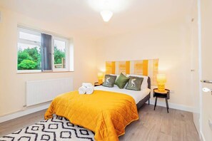 2 chambres, fer et planche à repasser, lit parapluie, Wi-Fi