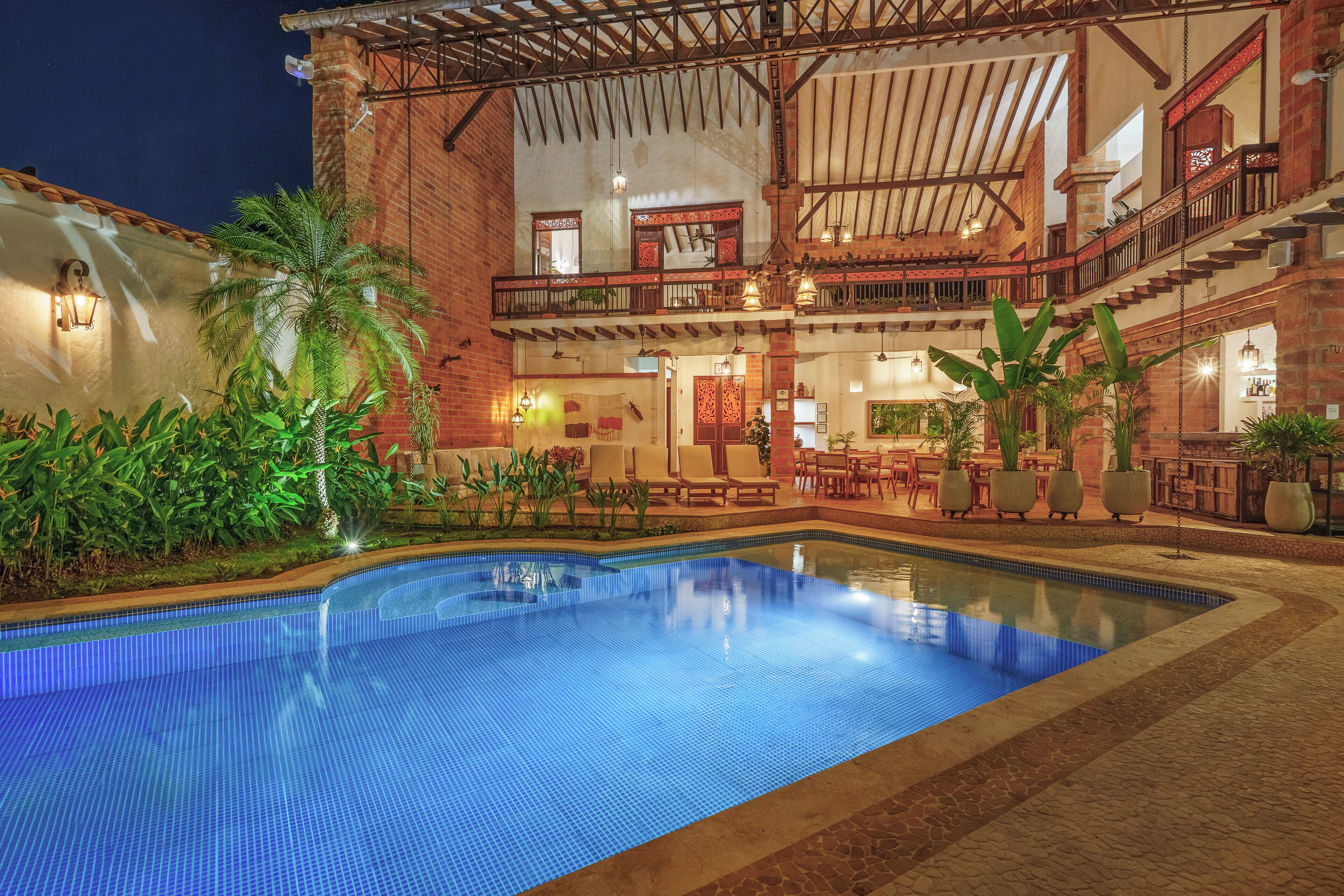 Outdoor pool, open 9:00 AM to 7:00 PM, pool umbrellas, pool loungers