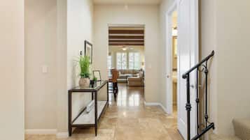 Apartment (3 Bedrooms) | Interior