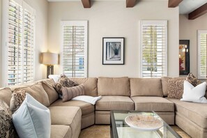 Interior - Setting the Standard by Avantstay Luxury Villa (La Quinta)