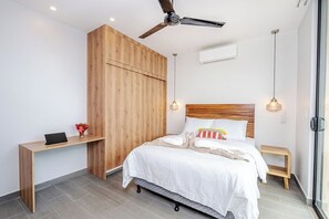 2 chambres, coffre-fort, fer et planche à repasser, lit de bébé portatif