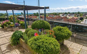 Unclassified image, 4 of 40, button - Berolina 610 - Meer im Blick - Wind im Haar, Sonne im Gesicht, Meer im Blick (Dahme)