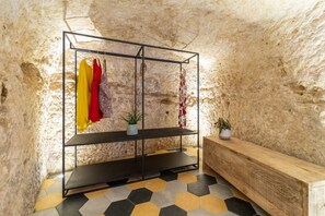 Interior - GuestHost - Petra Marina Charming Apartment (Siracusa)