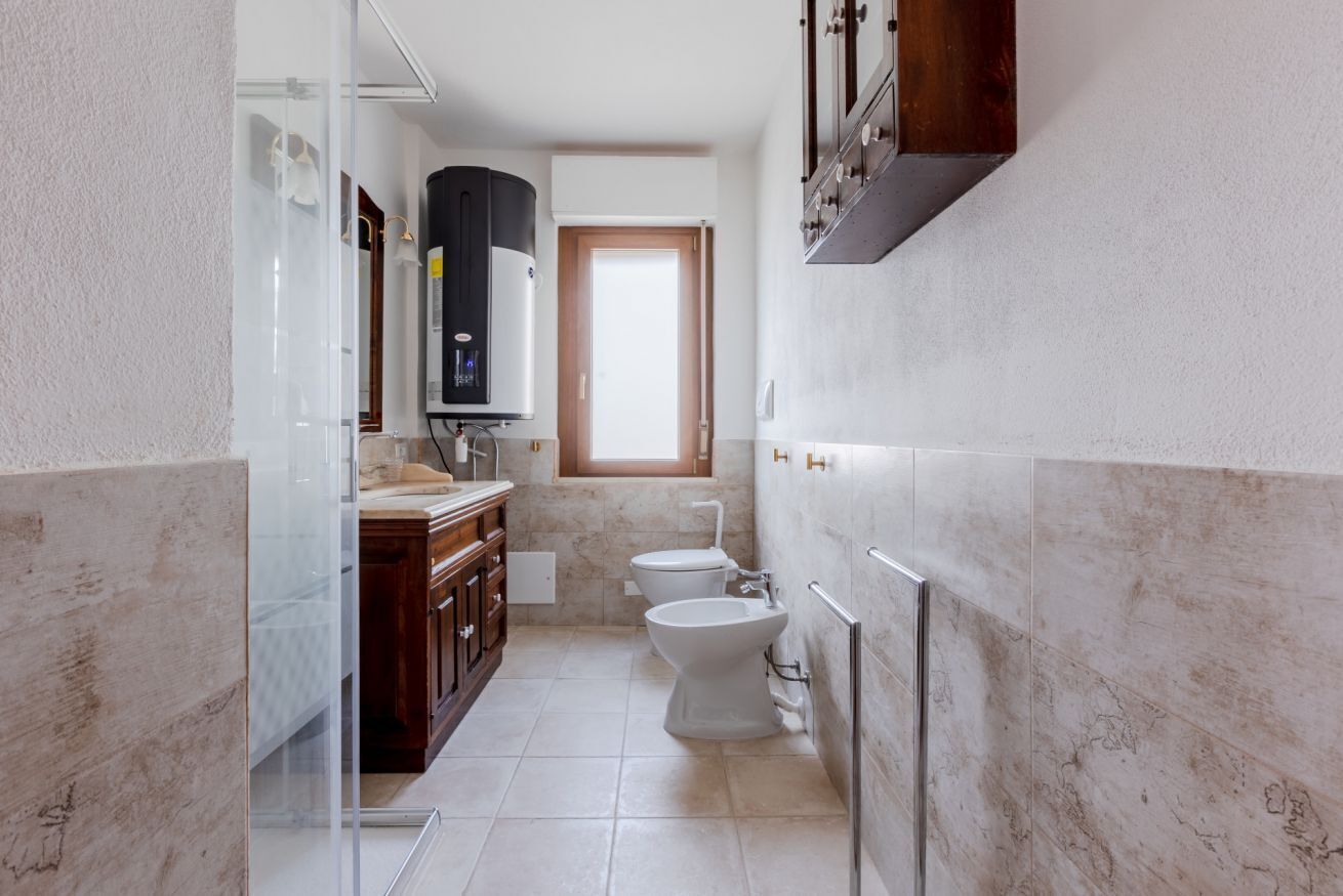 Dusche, Haartrockner, Bidet