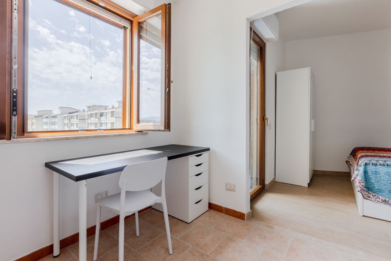 2 slaapkamers, een bureau, een strijkplank/strijkijzer, wifi