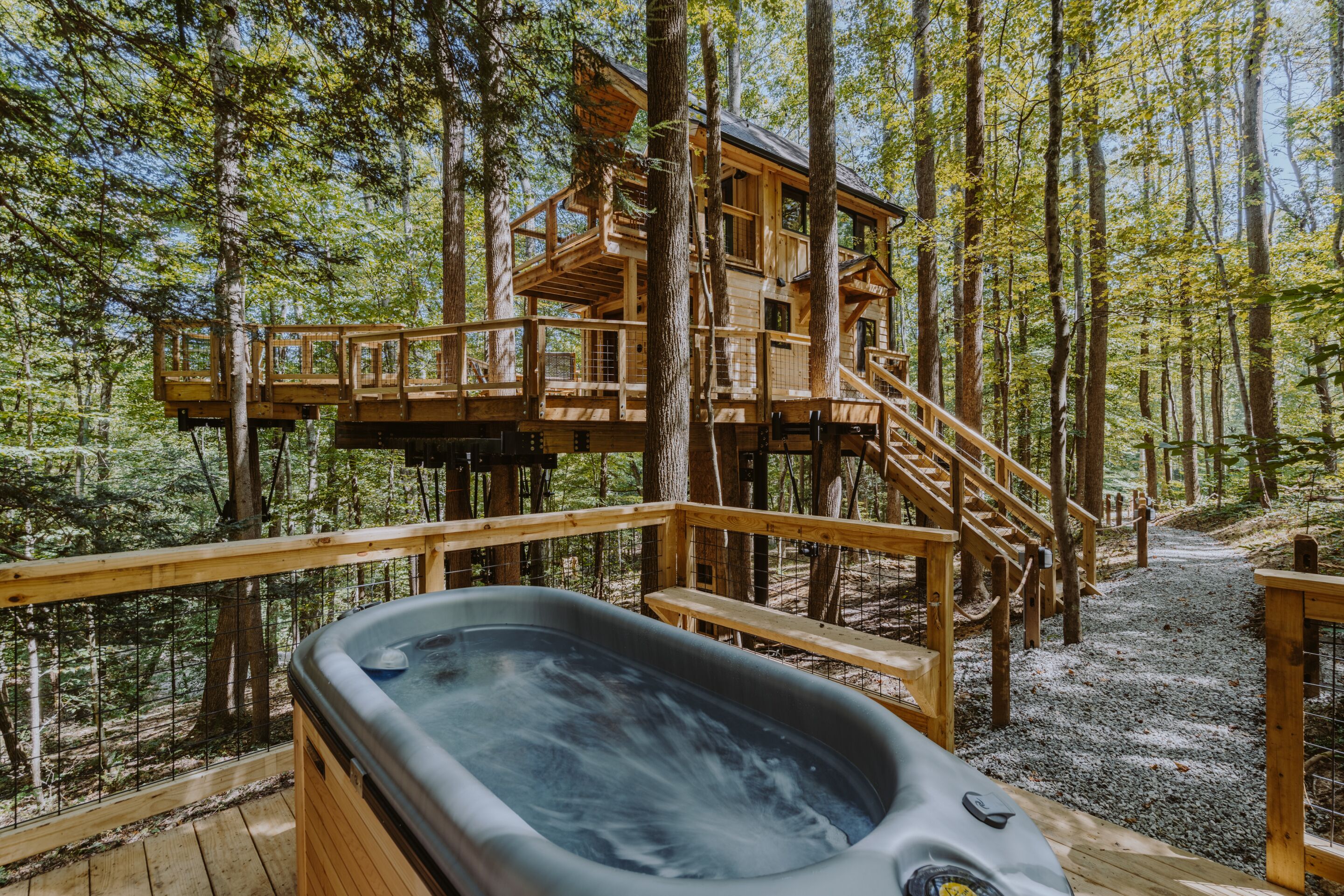 Tina de hidromasaje al aire libre