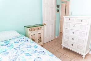 2 chambres, bureau, fer et planche à repasser, Wi-Fi gratuit