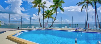 Sea La Vie #197 - Oceanfront, Big Boats Welcome Here!