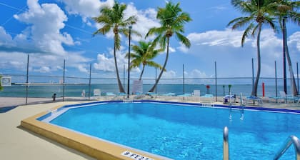 Blue Lobster Lodge - Venture Out #543 - Cudjoe Key
