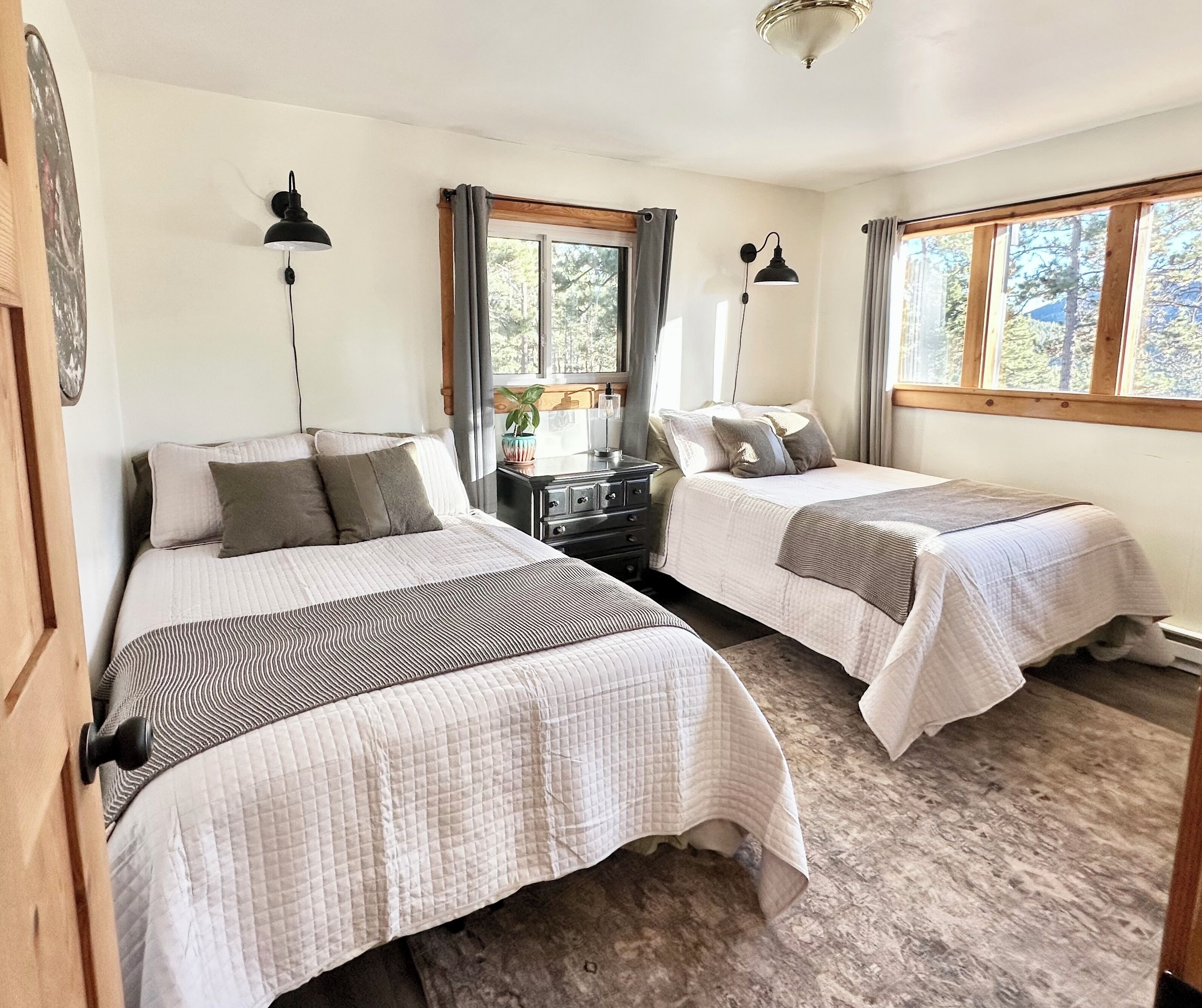 4 habitaciones, escritorio, wifi gratis y ropa de cama 