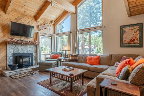 Smart TV, fireplace, DVD player