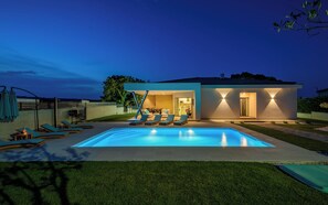Beheizter Pool