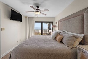 Interior - Beachside Bliss by Avantstay Beachfront w/ Pool (Panama City Beach)