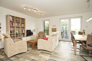 Televisión, reproductor de DVD y estéreo 