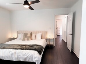 3 bedrooms, iron/ironing board, travel crib, WiFi - Aesthetic 3-bedroom house close to Fort Campbell (Clarksville)