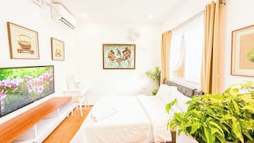 Superior Deluxe Room | Desk, laptop workspace, free WiFi