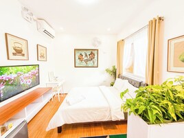 Superior Room | Laptop workspace, free WiFi, bed sheets