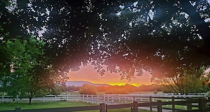 Cozy riverfront RV in the heart of wine country "Dandy @ Verde Retreat"