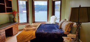 7 bedrooms, desk, iron/ironing board, WiFi