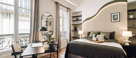 2 chambres, fer et planche à repasser, Wi-Fi, draps fournis