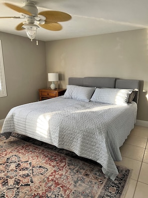 3 bedrooms, WiFi, bed sheets - Charming 3-bedroom house with AC WiFi in Hudson on canal and Gulf of Mexico view (Hudson)