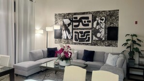 Smart TV, stereo - Cozy VacationHome - Disney Parks (Kissimmee)