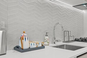 Fridge, microwave, stovetop, dishwasher - New warm family friendly /2bedroom /kingbed/unit 5 (Lake Tekapo)