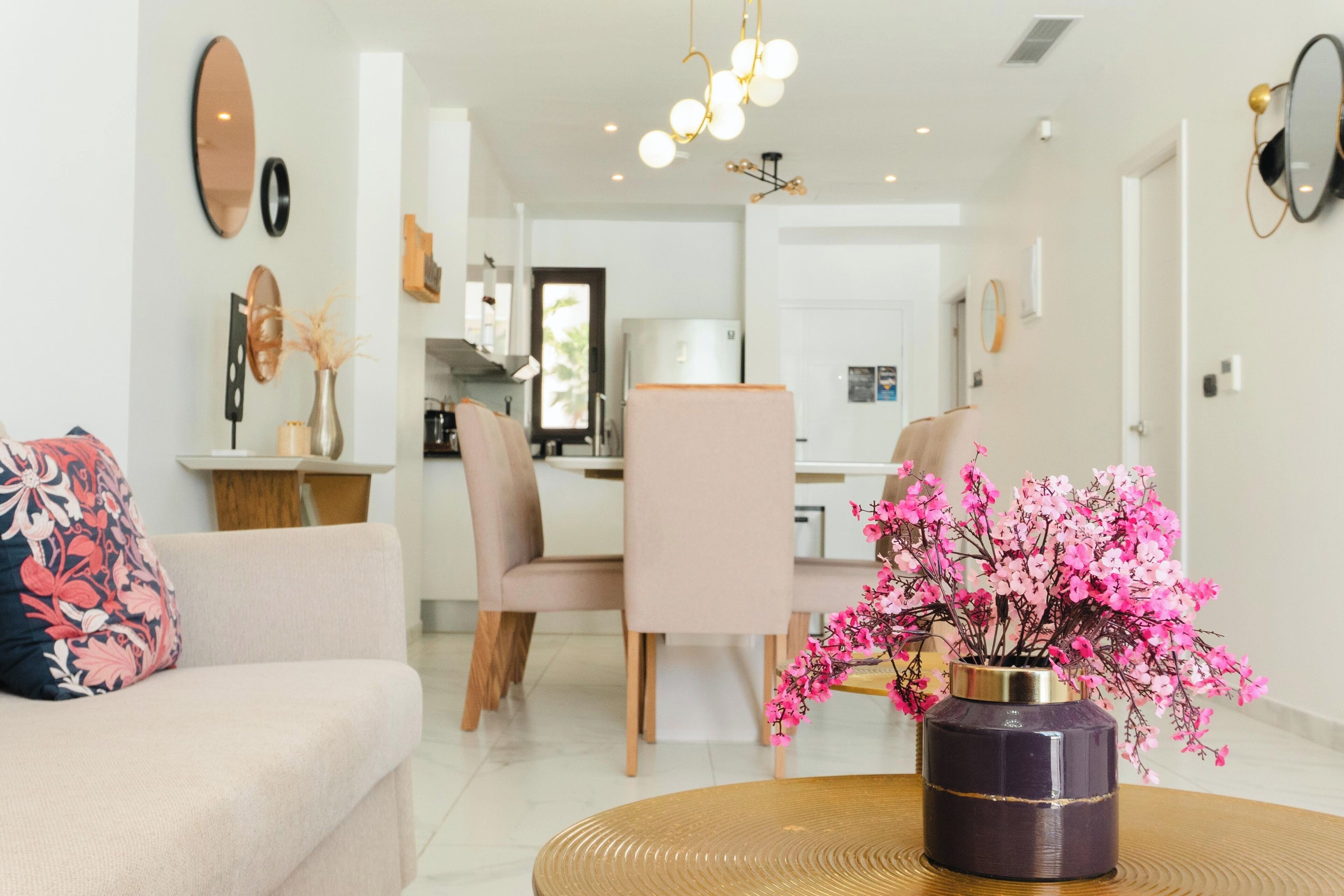 Smart TV, mesa de pingue-pongue