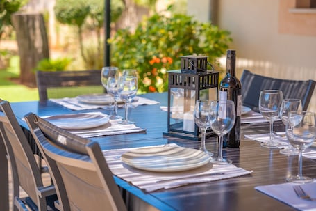 Outdoor dining. ELS XIPRERS - Beautiful country house with private pool and WiFi