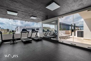 Appartement, 1 chambre, piscine privée, vue piscine | Salle de remise en forme