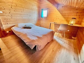 3 chambres, bureau, Wi-Fi, draps fournis