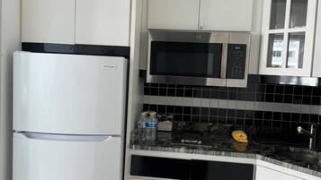 Fridge, microwave, stovetop, toaster