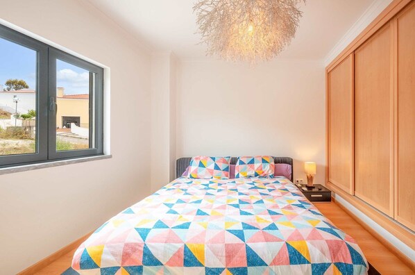1 bedroom, desk, iron/ironing board, Internet