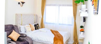 Studio Sleeps 2 with 24hr Check-in