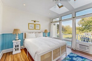 4 sovrum, strykjärn/strykbräda, resesäng och internet